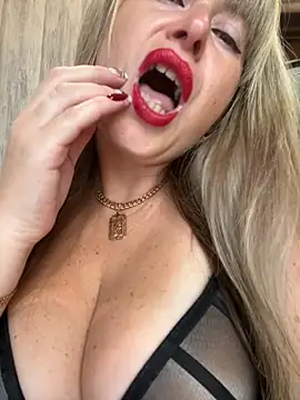 Kittenforyou online show from 10/16/25, 08:26