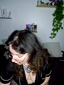 Moxxxie online show from 10/21/25, 05:52