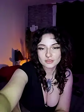 Moxxxie online show from 11/19/25, 05:24