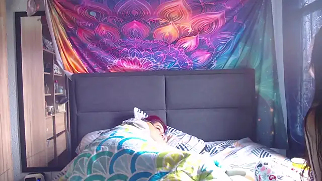 Snapshot of Alexxx_andr4 chatting on 10/29/25, 01:24 Alexxx andr4 online show from 10/29/25, 01:24