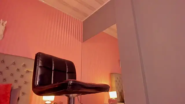 jailin smith  online show from 04/15/26, 06:15