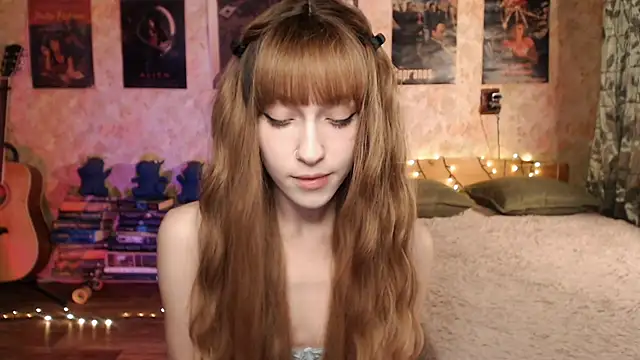 Friendly Ellie online show from 12/06/24, 11:47