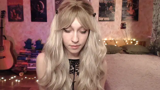 Friendly Ellie online show from 01/14/25, 01:49