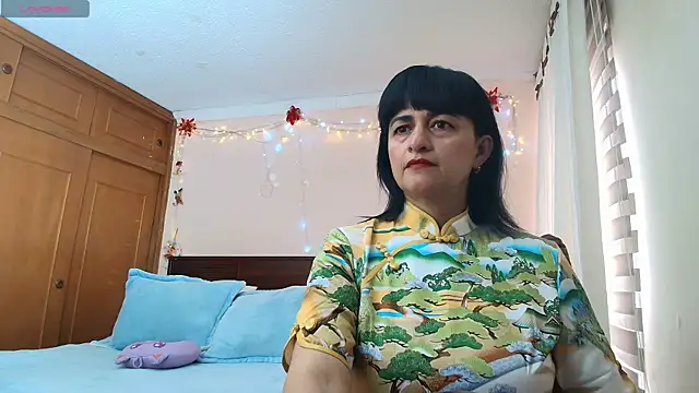 Snapshot of ISABEEL_SOFIA01 chatting on 05/29/26, 04:27 ISABEEL SOFIA01 online show from 05/29/26, 04:27