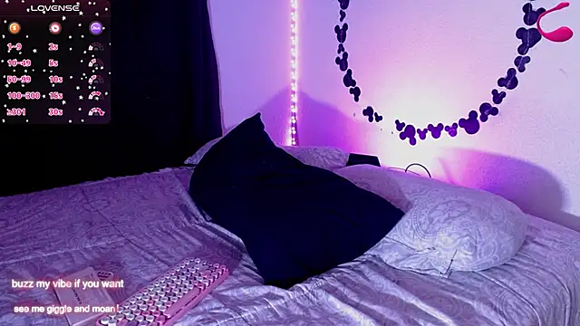 Snapshot of KLOE_MARTINS chatting on 02/27/26, 08:47 KLOE MARTINS online show from 02/27/26, 08:47