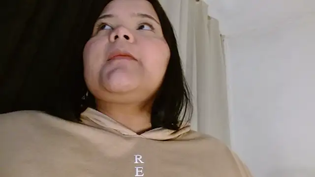 Snapshot of sexychubby___ chatting on 01/04/25, 04:32 sexychubby online show from 01/04/25, 04:32