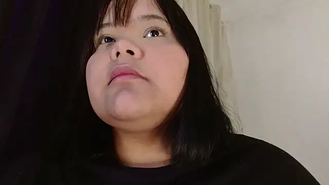 Snapshot of sexychubby___ chatting on 01/12/25, 05:33 sexychubby online show from 01/12/25, 05:33