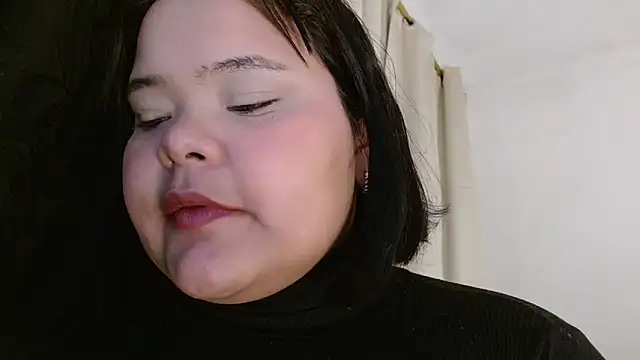 Snapshot of sexychubby___ chatting on 02/15/25, 11:14 sexychubby online show from 02/15/25, 11:14