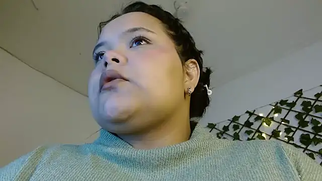 Snapshot of sexychubby___ chatting on 03/06/25, 02:41 sexychubby online show from 03/06/25, 02:41