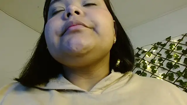 Snapshot of sexychubby___ chatting on 03/09/25, 10:08 sexychubby online show from 03/09/25, 10:08