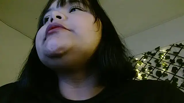 Snapshot of sexychubby___ chatting on 03/21/25, 09:01 sexychubby online show from 03/21/25, 09:01