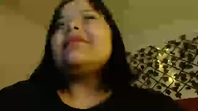 Snapshot of sexychubby___ chatting on 03/22/25, 06:33 sexychubby online show from 03/22/25, 06:33