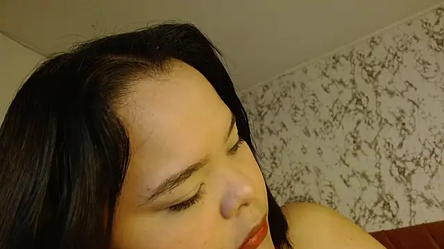 Snapshot of sexychubby___ chatting on 09/28/25, 03:28 sexychubby online show from 09/28/25, 03:28