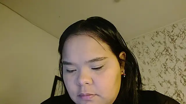 Snapshot of sexychubby___ chatting on 10/14/25, 12:28 sexychubby online show from 10/14/25, 12:28