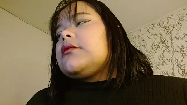 Snapshot of sexychubby___ chatting on 11/24/25, 04:45 sexychubby online show from 11/24/25, 04:45