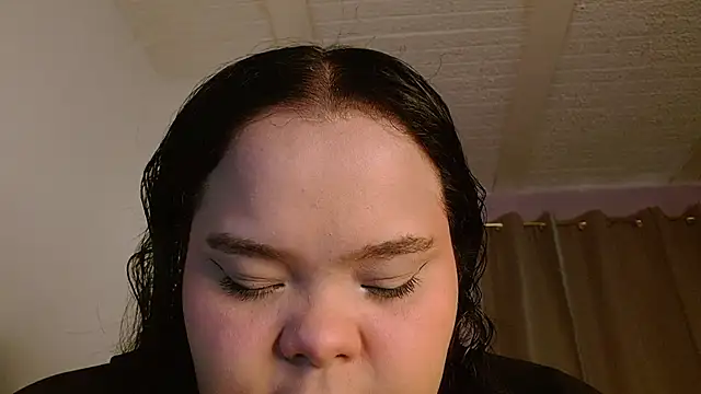 Snapshot of sexychubby___ chatting on 02/04/26, 06:47 sexychubby online show from 02/04/26, 06:47