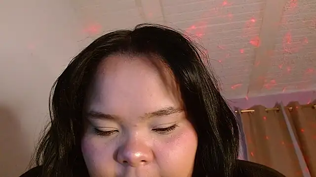 Snapshot of sexychubby___ chatting on 02/15/26, 06:59 sexychubby online show from 02/15/26, 06:59