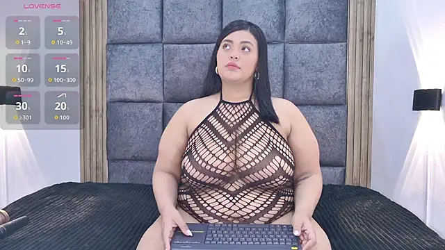 AmandaRousel online show from 12/18/25, 01:06