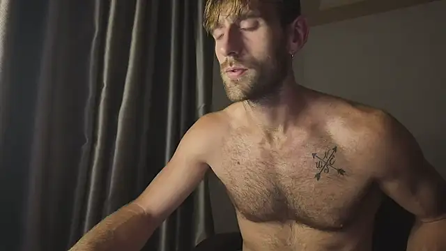 Snapshot of lukegunn chatting on 09/13/25, 11:04 lukegunn online show from 09/13/25, 11:04