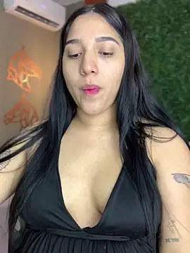 Snapshot of Amandanauty chatting on 01/15/25, 12:09 Amandanauty online show from 01/15/25, 12:09