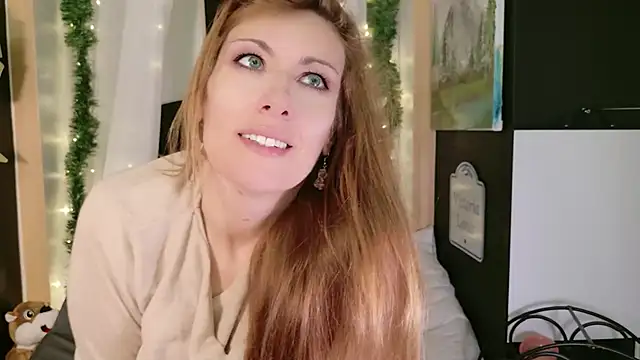 Snapshot of victorialotus chatting on 12/19/25, 05:03 victorialotus online show from 12/19/25, 05:03