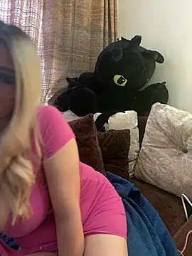 Snapshot of salomesweet13 chatting on 03/12/25, 04:13 salomesweet13 online show from 03/12/25, 04:13