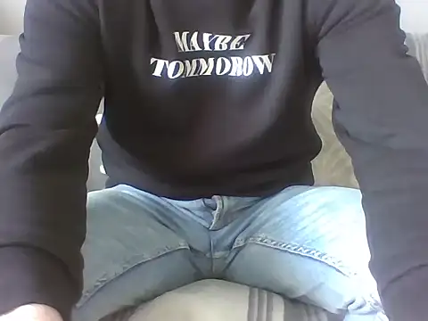 aroj95 online show from 02/19/26, 08:43