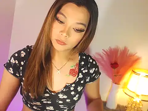 Snapshot of MajesticKitana chatting on 12/04/25, 05:06 MajesticKitana online show from 12/04/25, 05:06