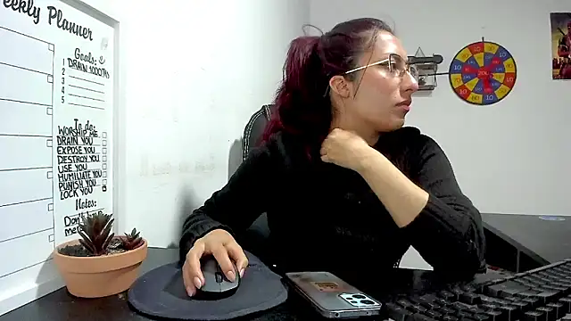 Snapshot of Scarlett_Sen chatting on 12/02/24, 05:04 Scarlett Sen online show from 12/02/24, 05:04