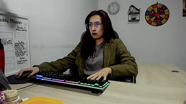 Snapshot of Scarlett_Sen chatting on 01/14/25, 02:22 Scarlett Sen online show from 01/14/25, 02:22