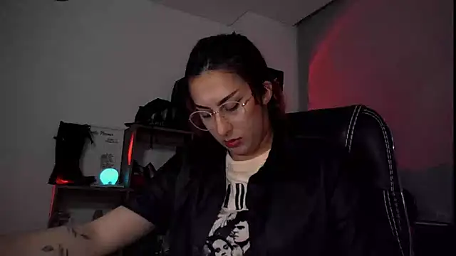 Snapshot of Scarlett_Sen chatting on 09/16/25, 06:31 Scarlett Sen online show from 09/16/25, 06:31