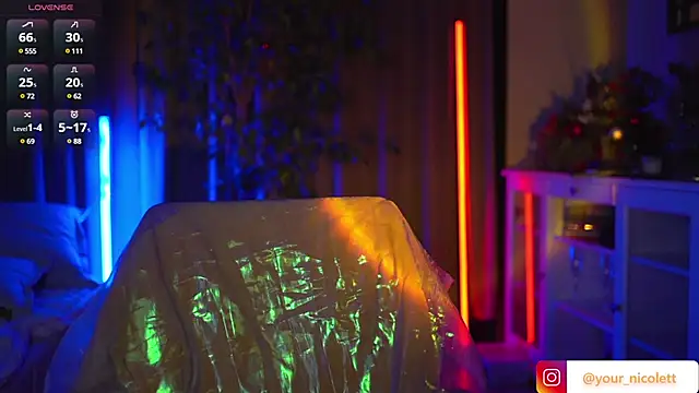 Snapshot of Your_Nicolett chatting on 02/13/25, 04:43 Your Nicolett online show from 02/13/25, 04:43