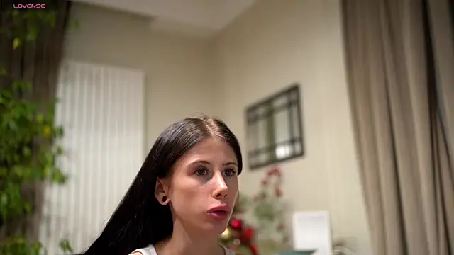 Snapshot of Your_Nicolett chatting on 02/15/25, 07:06 Your Nicolett online show from 02/15/25, 07:06