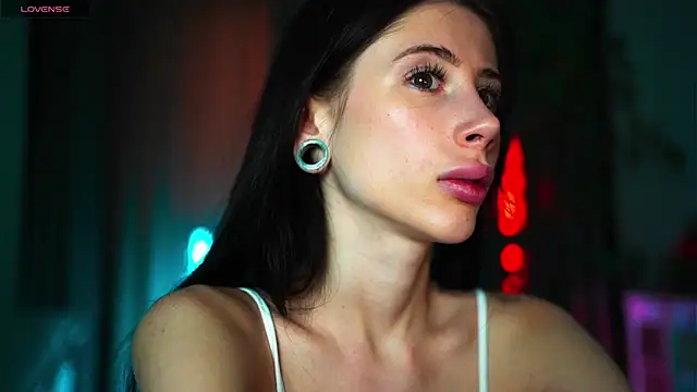 Snapshot of Your_Nicolett chatting on 03/21/25, 05:21 Your Nicolett online show from 03/21/25, 05:21