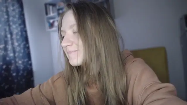 mollytuck online show from 01/12/25, 10:34