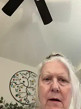 Kaitlyn Winters online show from 01/14/26, 06:57