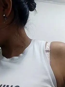 hanna girl21 online show from 02/13/26, 07:32