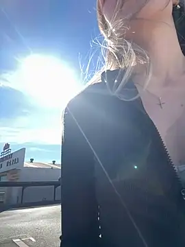 Snapshot of HopeHeaven chatting on 02/09/25, 12:52 HopeHeaven online show from 02/09/25, 12:52