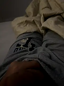 MAHKE12 online show from 10/10/25, 10:42