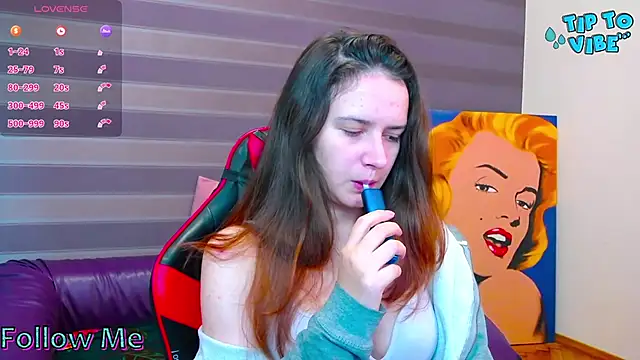 iris nikhols online show from 10/19/25, 11:49