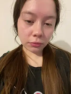 Snapshot of nenissc chatting on 05/15/26, 01:56 nenissc online show from 05/15/26, 01:56