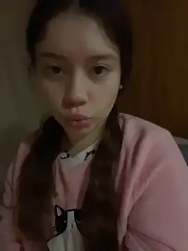 Snapshot of nenissc chatting on 07/15/26, 12:27 nenissc online show from 07/15/26, 12:27