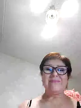 Snapshot of Fire_Night chatting on 03/18/25, 02:26 Fire Night online show from 03/18/25, 02:26