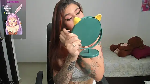 Snapshot of evelyx69x chatting on 03/06/25, 09:20 evelyx69x online show from 03/06/25, 09:20