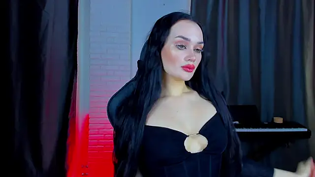 QueenAliss online show from 02/04/25, 07:51