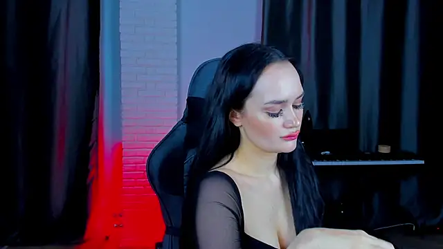 QueenAliss online show from 02/04/25, 11:05