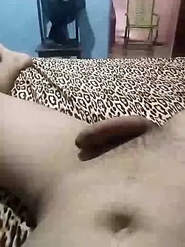 Snapshot of Emanuel45js chatting on 03/07/25, 06:33 Emanuel45js online show from 03/07/25, 06:33