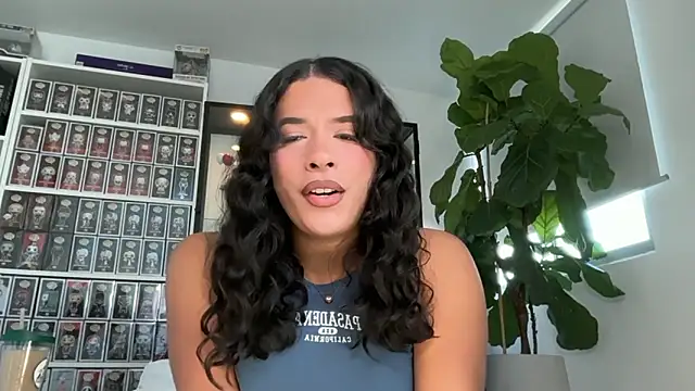 kendrasmithTS online show from 06/28/26, 09:43