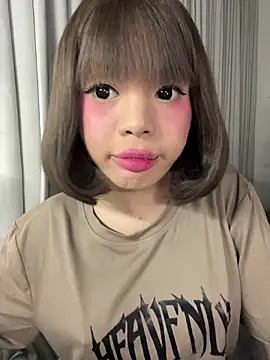 SweetCheska19 online show from 09/11/25, 08:31