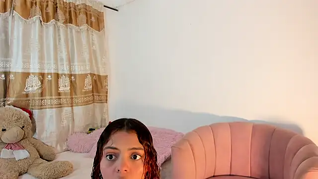 ValienteGirl  online show from 01/04/25, 04:55